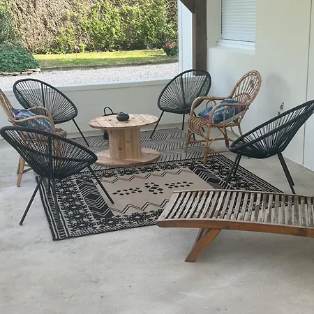 Les Magnolias A 5 Minutes Du Du Der * Ambrieres